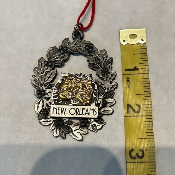 New Orleans Pewter Ornament Theater Masks Mardi Gras Holiday Christmas - Picture 4 of 4
